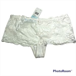NWT Sweet Sensations white lace thong size M